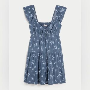 Hollister Floral dress with pockets